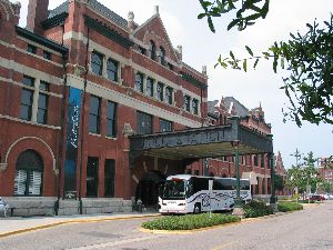 Union Station and Visitor Center in Montgomery, AL (31k image)